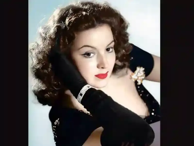 María Félix Measurements, bio, height, weight, shoe and bra size