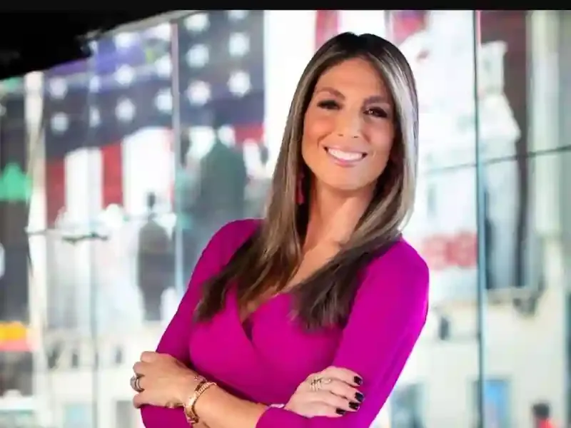 Nicole Petallides Measurements, bio, height, weight, shoe and bra size