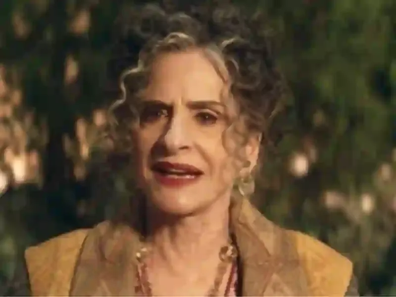 Patti Lupone Measurements, bio, height, weight, shoe and bra size