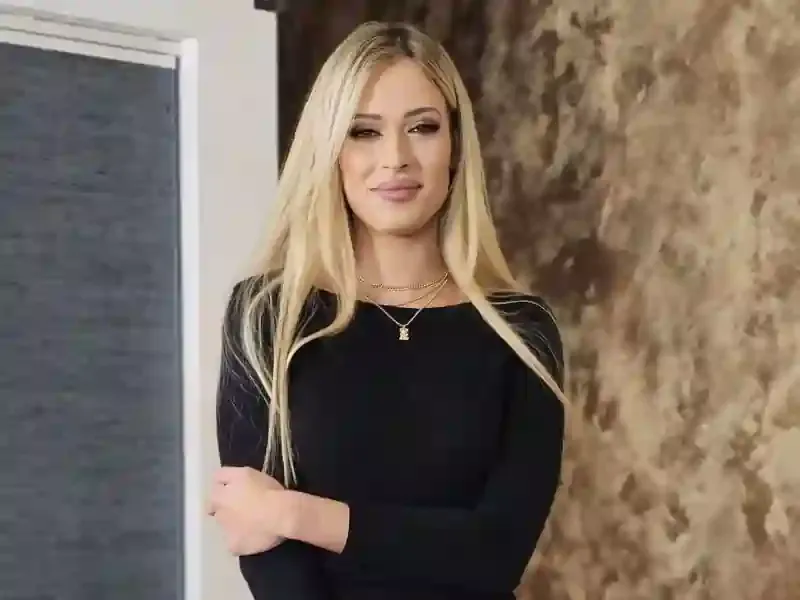 Ria Sunn Measurements, bio, height, weight, shoe and bra size