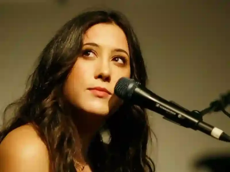 Vanessa Carlton Measurements, bio, height, weight, shoe and bra size