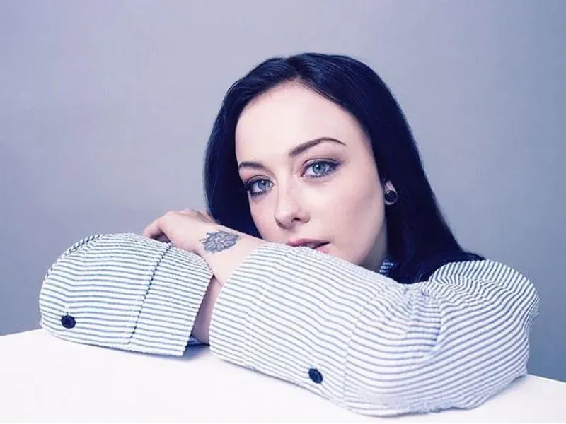 Alessa Savage Measurements, bio, height, weight, shoe and bra size