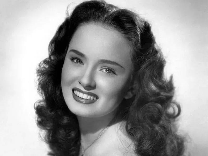 Ann Blyth Measurements, bio, height, weight, shoe and bra size
