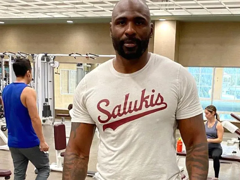 Brandon Jacobs Measurements, bio, height, weight, shoe size