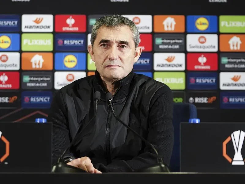 Ernesto Valverde Measurements, bio, height, weight, shoe size