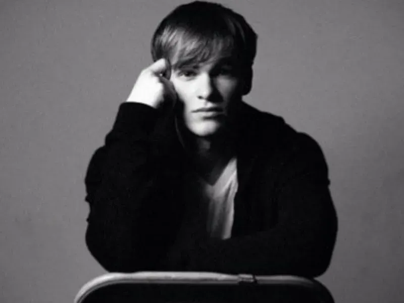 Graham Patrick Martin Measurements, bio, height, weight, shoe size