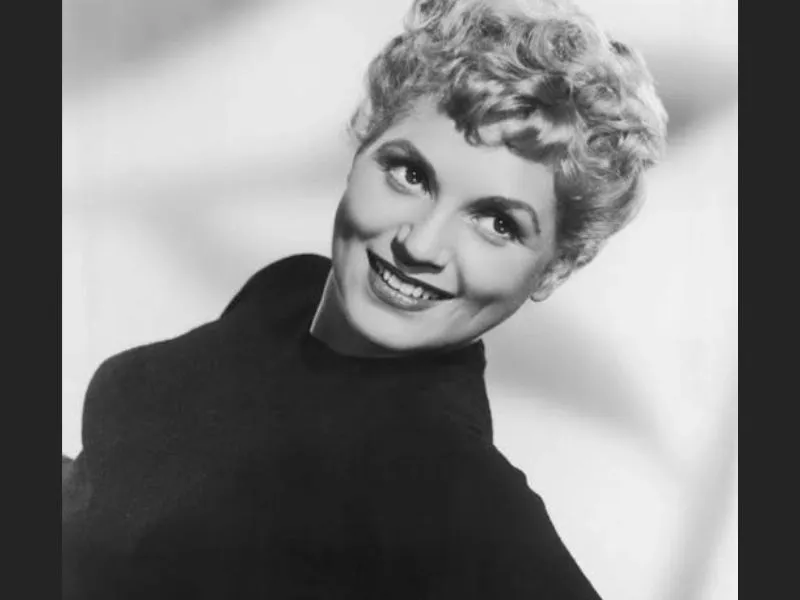 Judy Holliday Measurements, bio, height, weight, shoe and bra size