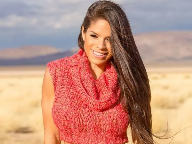 Michelle Lewin Measurements, bio, height, weight, shoe and bra size
