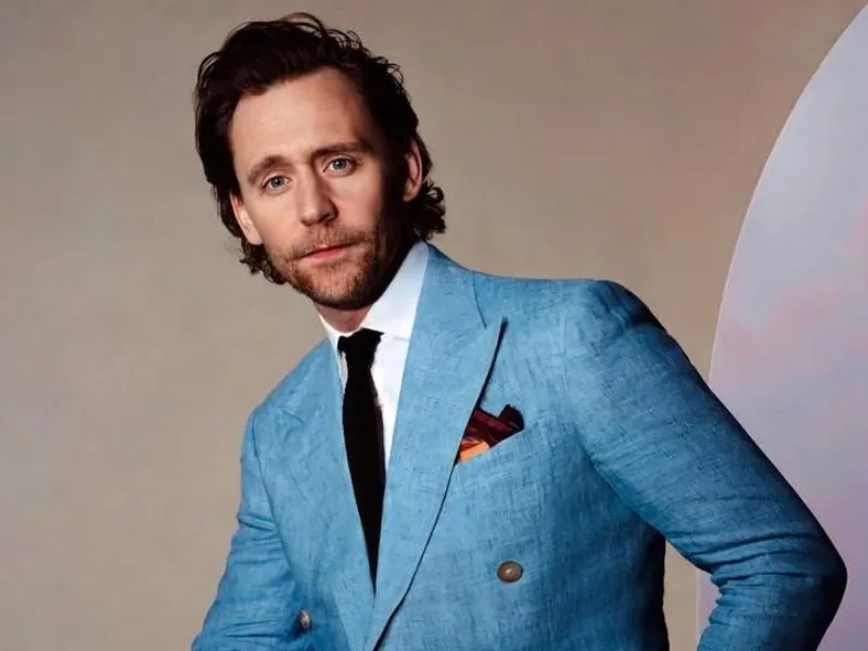 Tom Hiddleston Measurements, bio, height, weight, shoe size