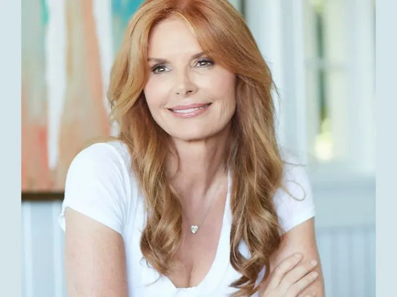 Roma Downey Measurements, bio, height, weight, shoe and bra size