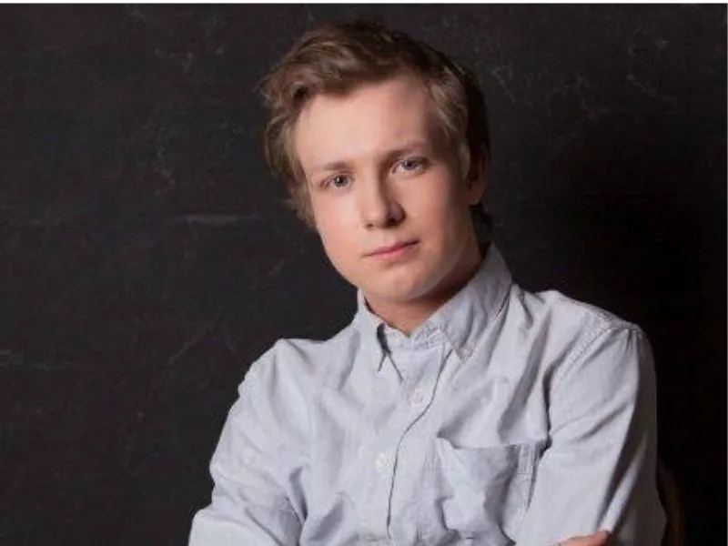 Measurements, bio, height, weight, shoe size