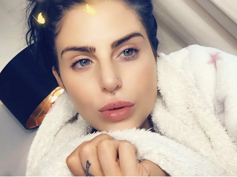 Lucy Loe Measurements, bio, height, weight, shoe and bra size