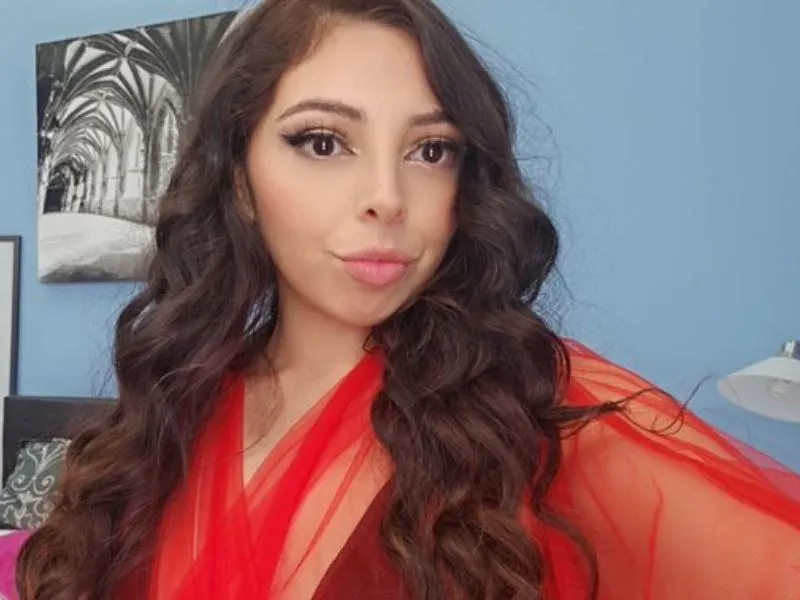 Luna Leve Measurements, bio, height, weight, shoe and bra size