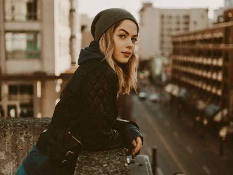 Sarah Dugdale Measurements, bio, height, weight, shoe and bra size