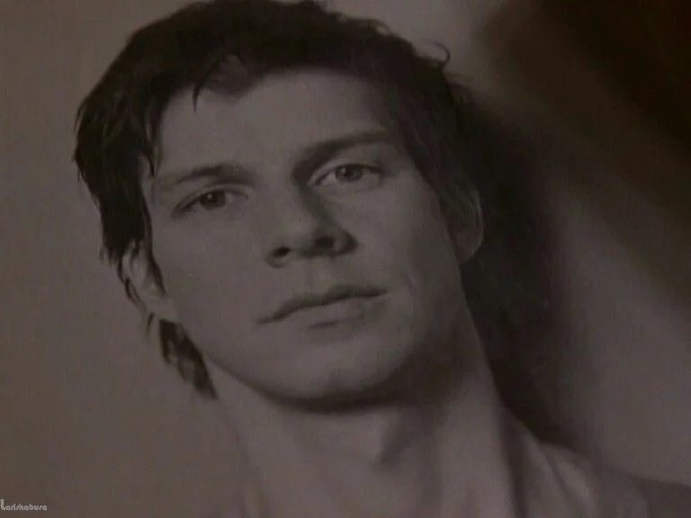 Eric Mabius