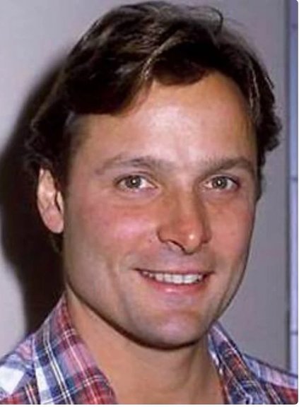 Douglas Barr