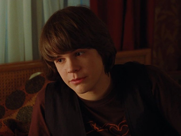 Johnny Simmons