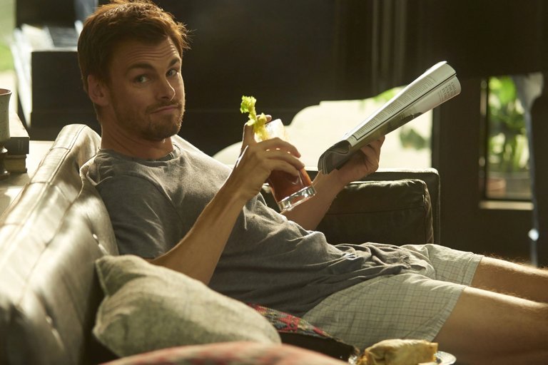Tommy Dewey