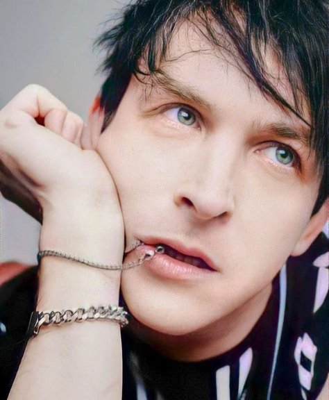 Robin Lord Taylor