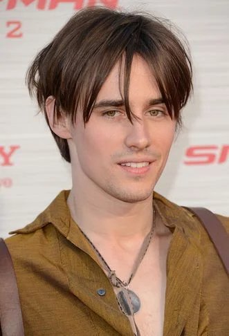 Reeve Carney