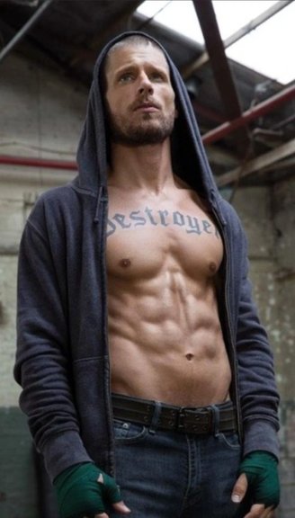 Matt Lauria